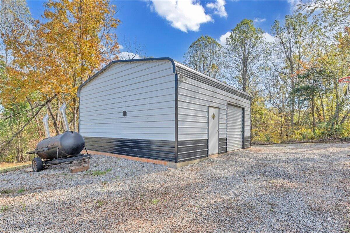 780 Farmington Road Hardy, VA 24101 - Photo 46 of 50 a view of backyard and tree