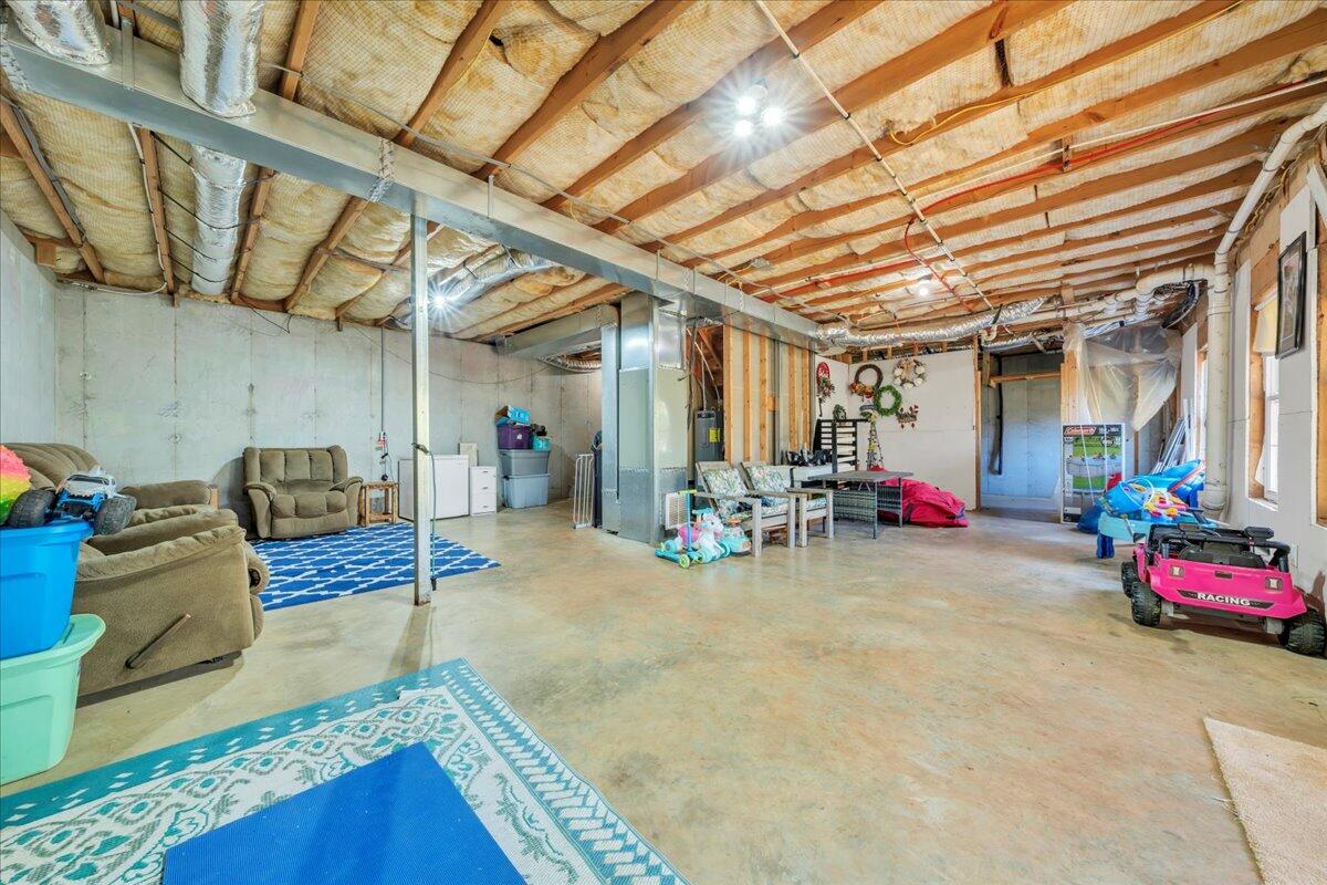 780 Farmington Road Hardy, VA 24101 - Photo 49 of 50 a view of car garage