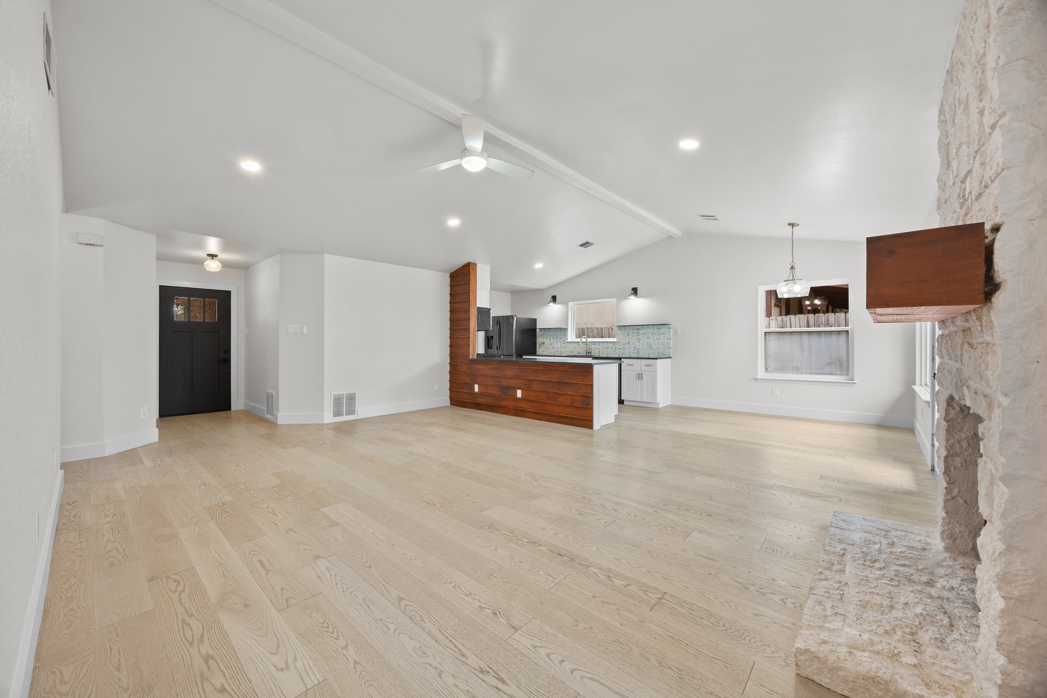 8708 Huebinger Pass Austin, TX 78745 - Photo 6 of 30