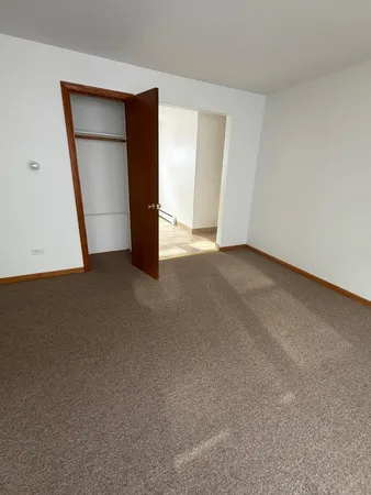 $1,800 | 7612 West Belmont Avenue, Unit 1N, Chicago, IL 60634