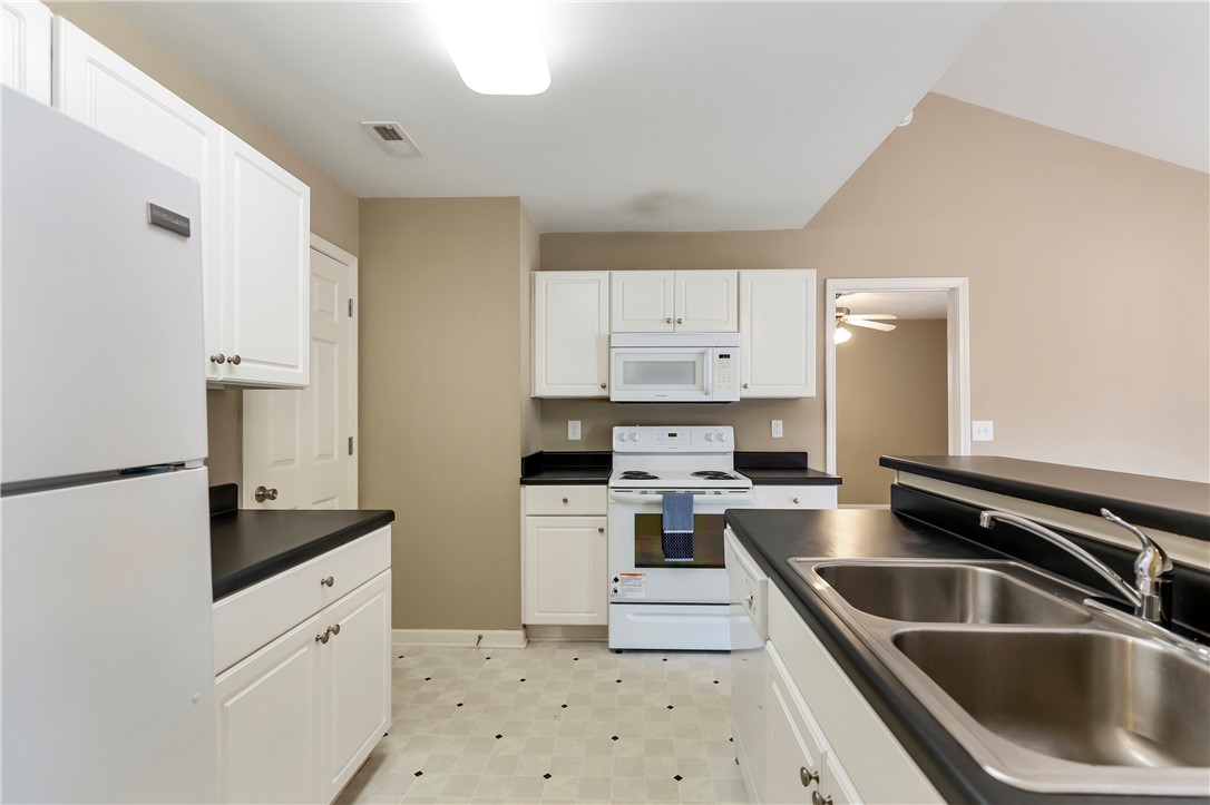 425 Den Ridge Drive Walhalla, SC 29691 - Photo 18 of 32 Gallery Image 18