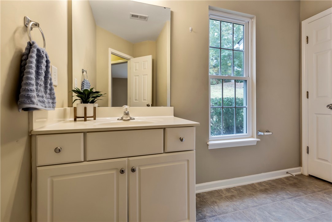 425 Den Ridge Drive Walhalla, SC 29691 - Photo 31 of 32 Gallery Image 31