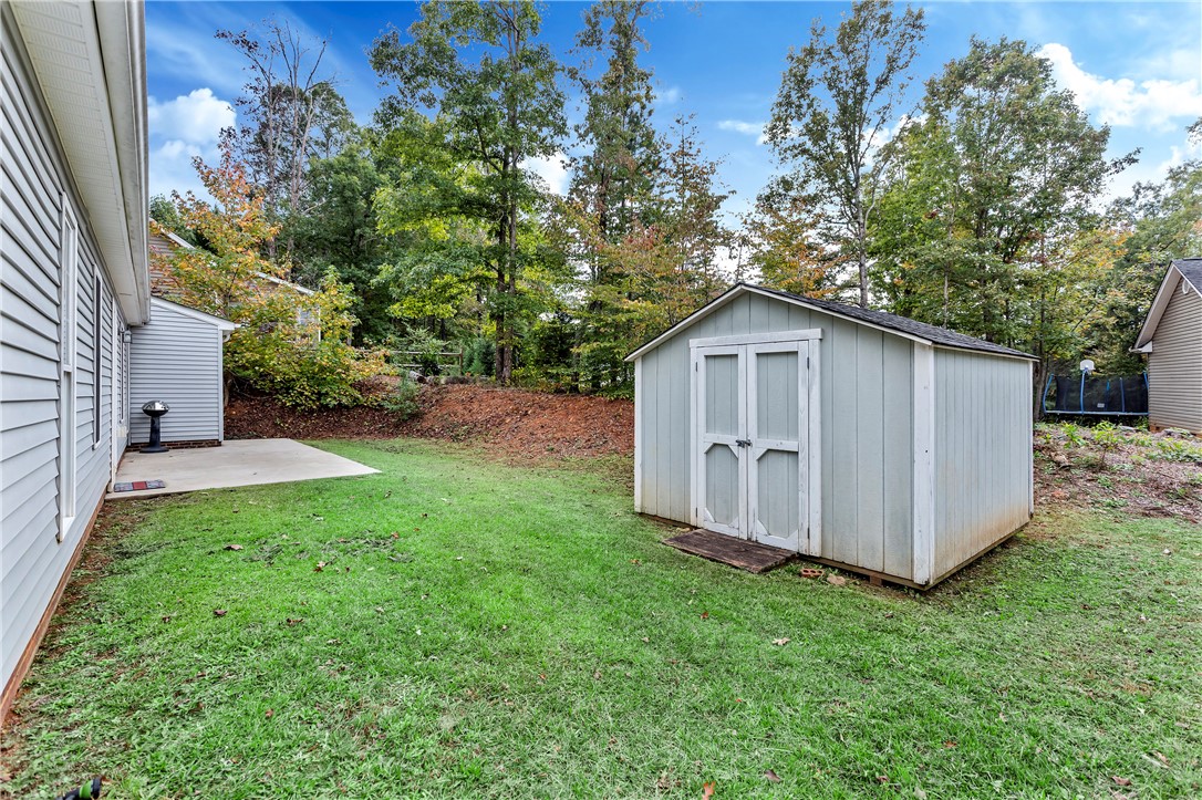 425 Den Ridge Drive Walhalla, SC 29691 - Photo 8 of 32 Gallery Image 8