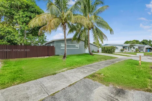 $4,500 | 3621 Southwest 35th Street, West Park, FL 33023