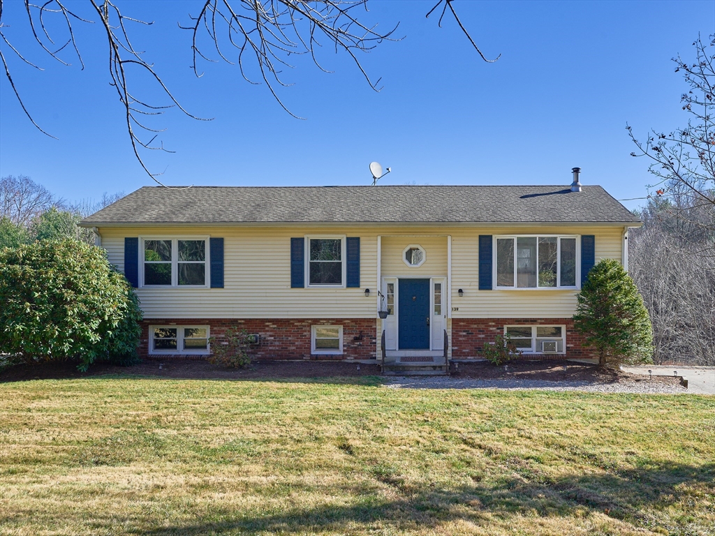 139 Freeman Road Charlton, MA 01507 - Photo 3 of 30