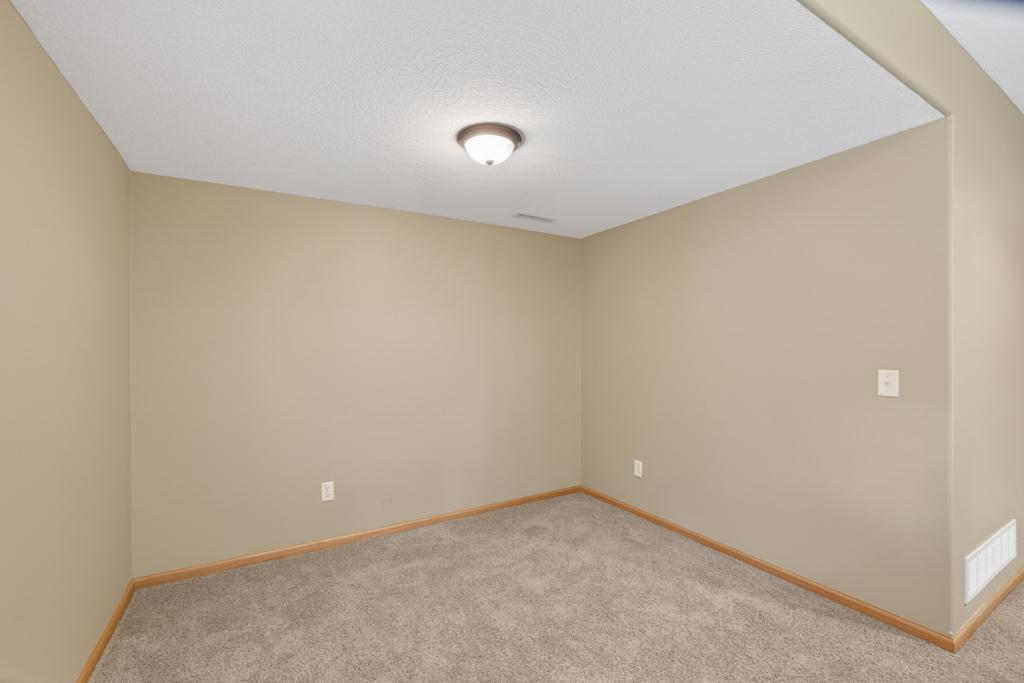 2823 Dunlap Lane Southeast Rochester, MN 55904 - Photo 27 of 48