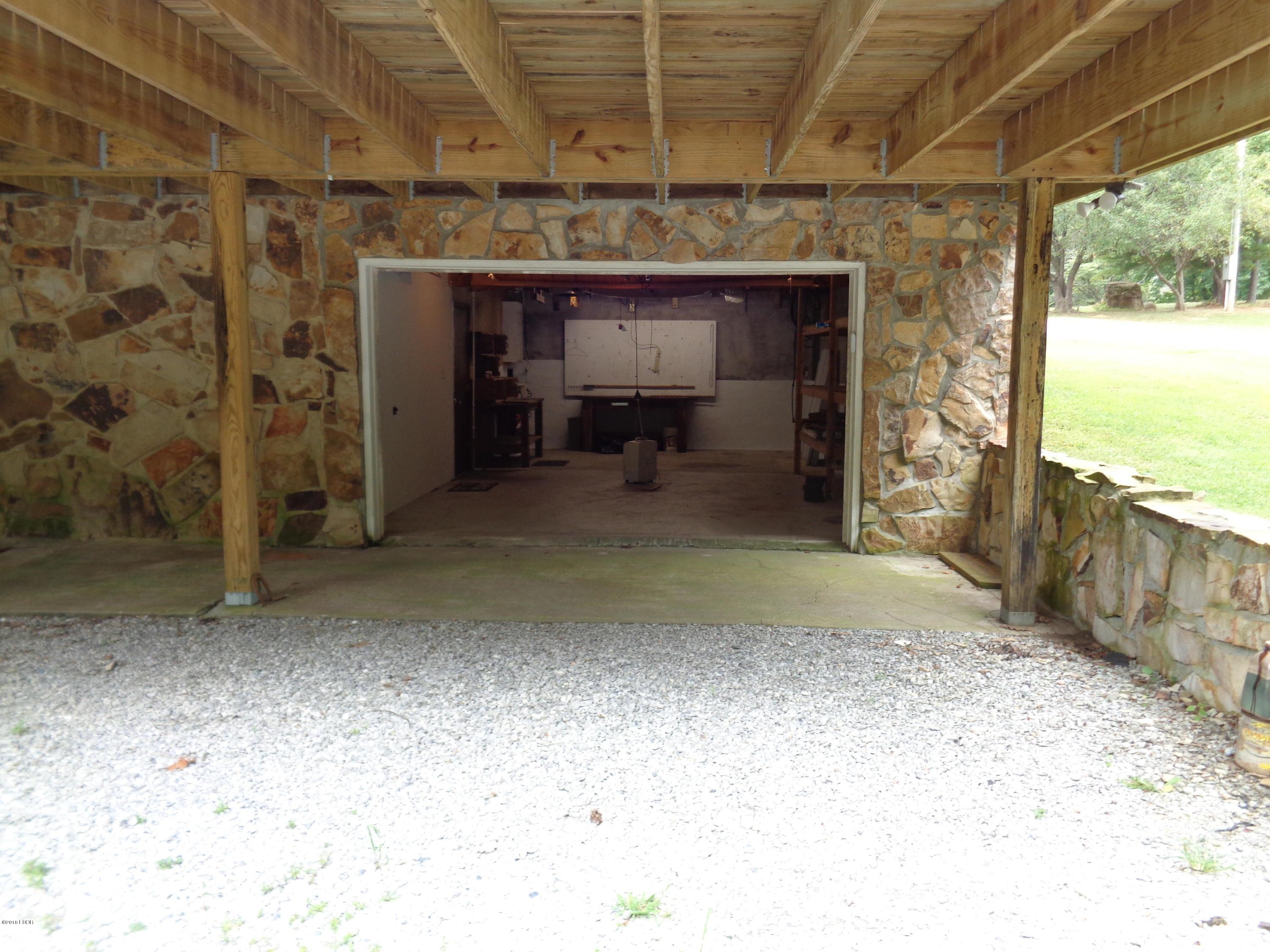 675 Reevesville Road Grantsburg, IL 62943 - Photo 33 of 50