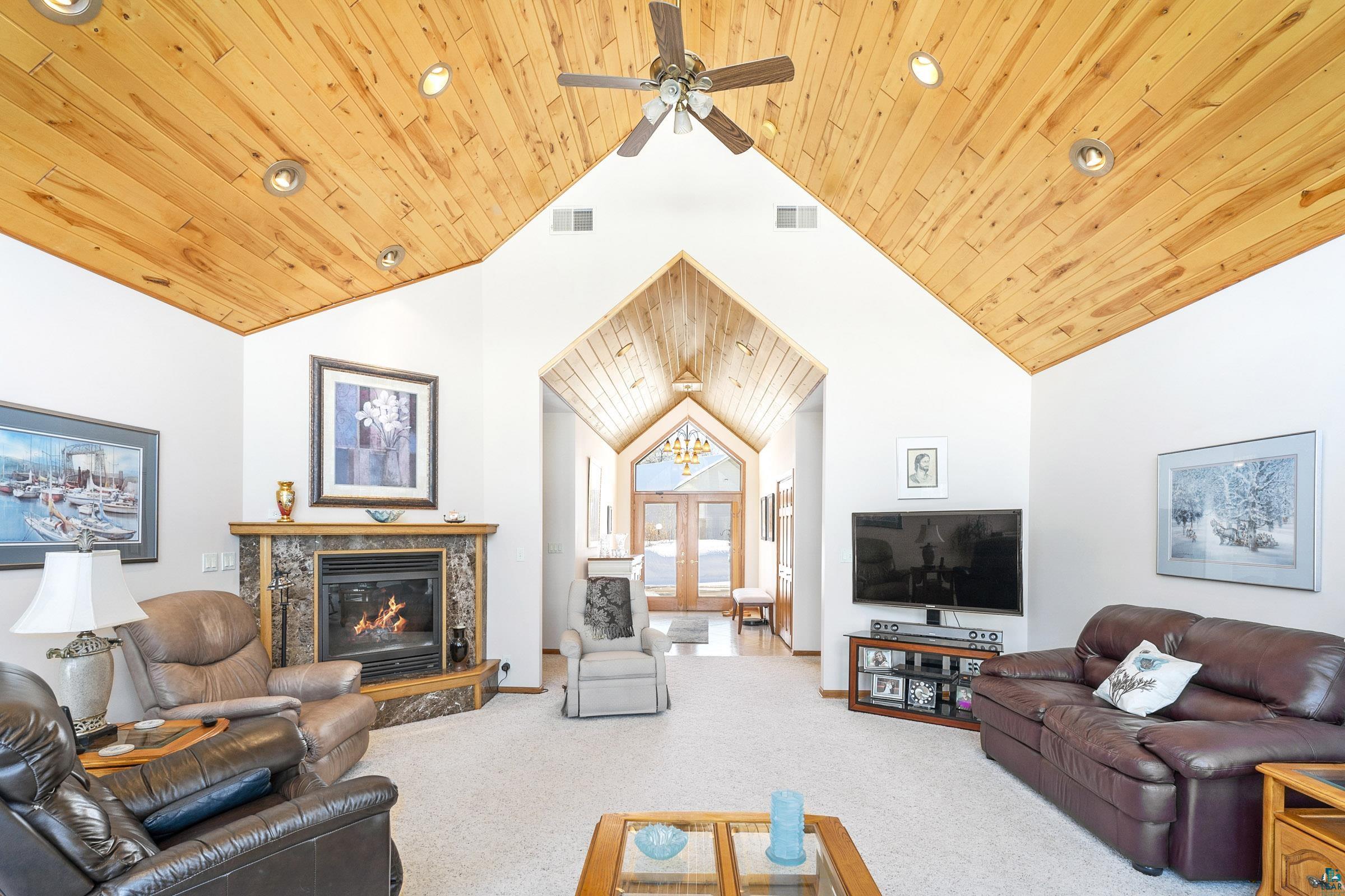 601 Valley Road Two Harbors, MN 55616 - Photo 11 of 48