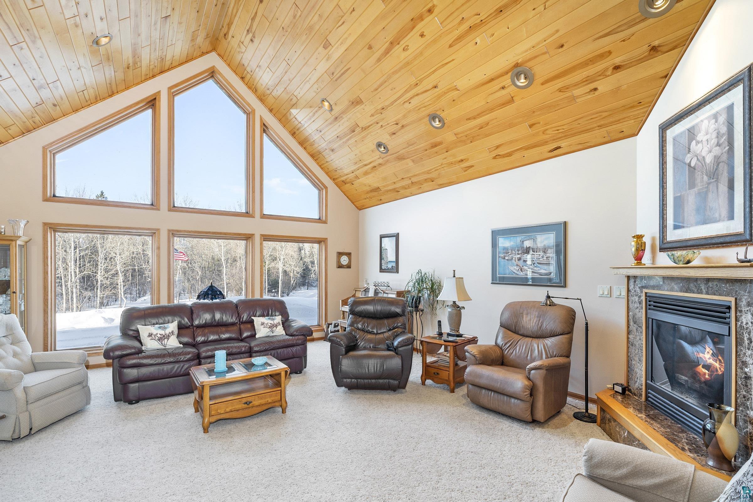 601 Valley Road Two Harbors, MN 55616 - Photo 2 of 48