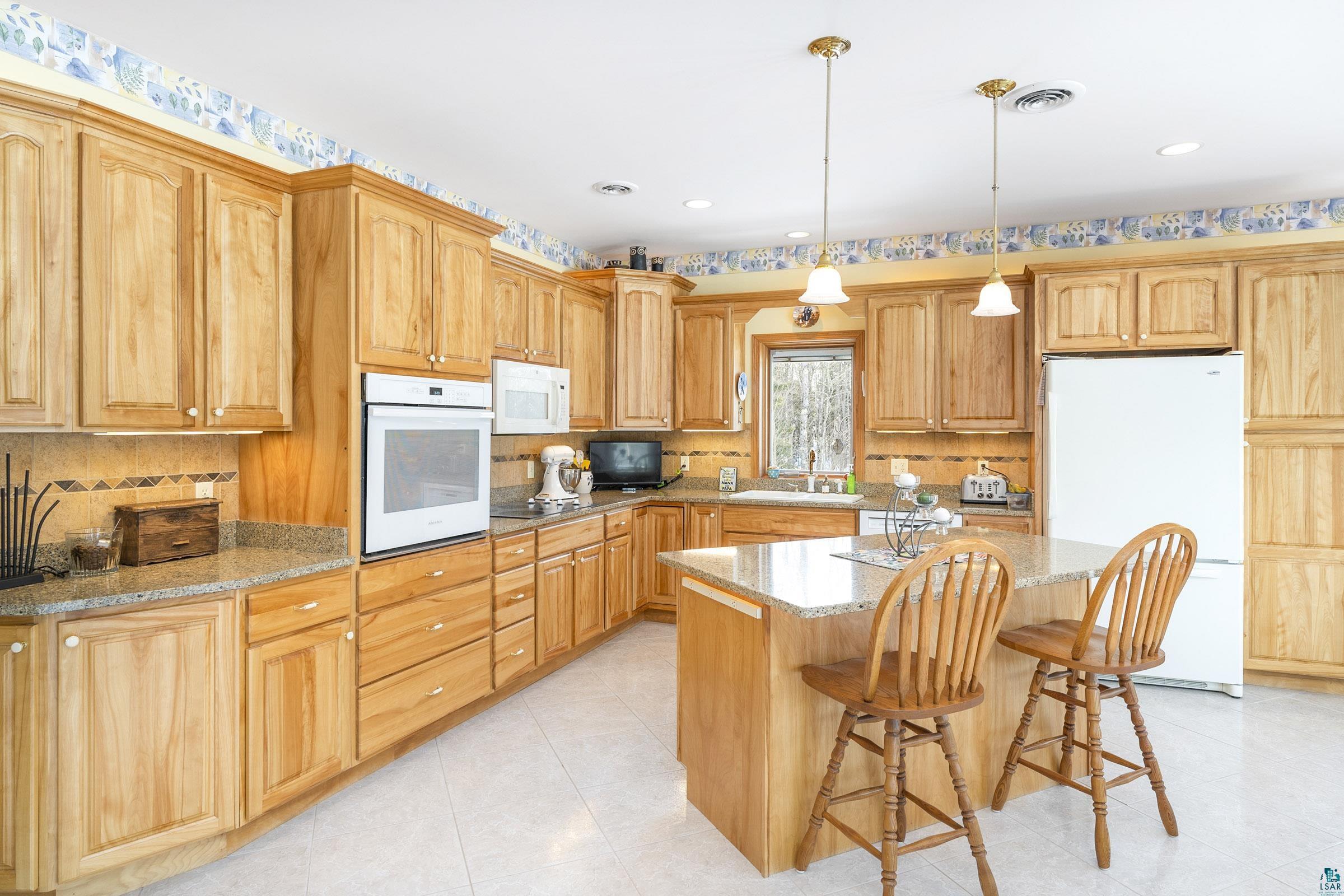601 Valley Road Two Harbors, MN 55616 - Photo 4 of 48