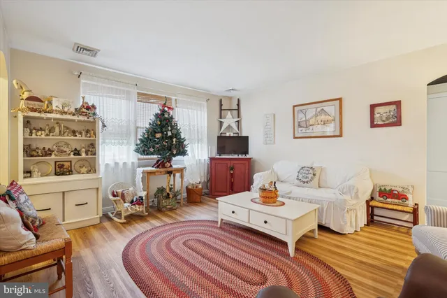 $330,000 | 9208 Exeter Road, Philadelphia, PA 19114