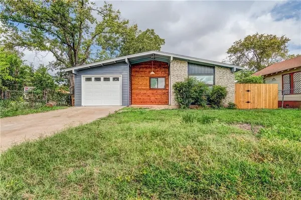 $3,500 | 1702 New York Avenue, Austin, TX 78702