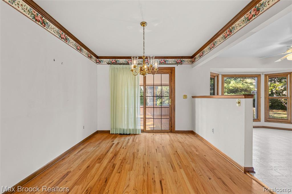 23751 Gill Road Farmington, MI 48335 - Photo 6 of 26