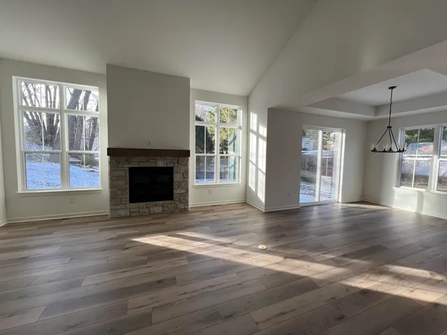 $819,900 | W221-n3075 Greenwood Road, Waukesha, WI 53186