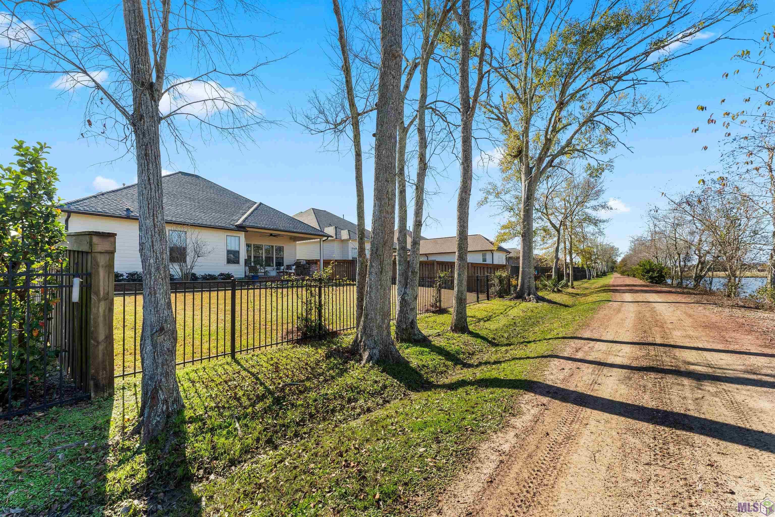 11149 Preservation Way Baton Rouge, LA 70810 - Photo 33 of 36