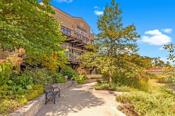 $3,990 | 1185 Harmony Court, Grafton, WI 53024