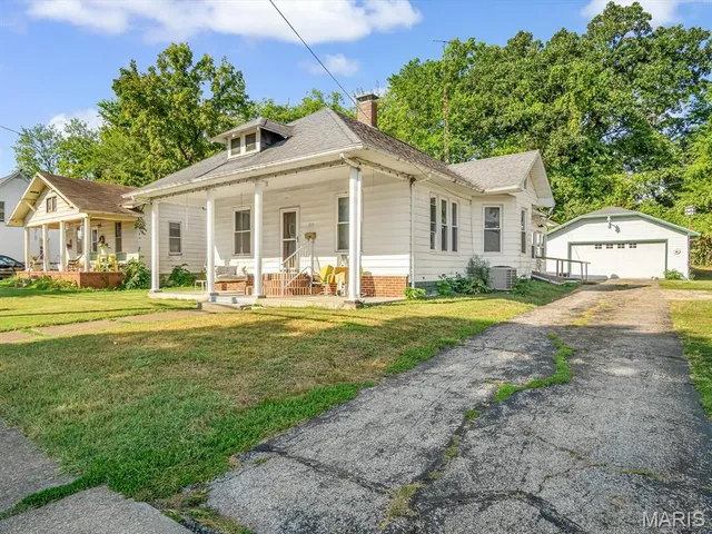 $147,500 | 321 South Market Street, Sparta, IL 62286