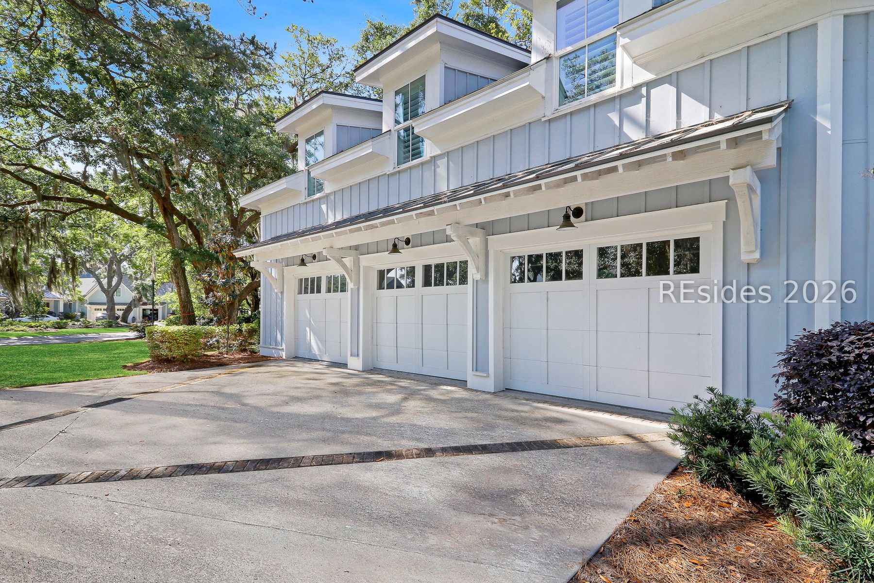 18 Ballybunion Way Bluffton, SC 29910 - Photo 4 of 64 Full 3-car garage