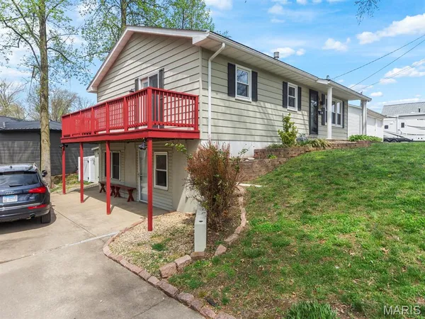 $265,000 | 402 West Schaefer Street, Columbia, IL 62236