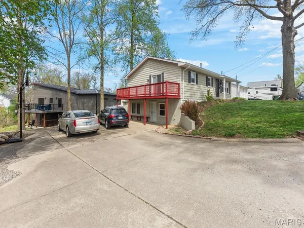 $265,000 | 402 West Schaefer Street, Columbia, IL 62236