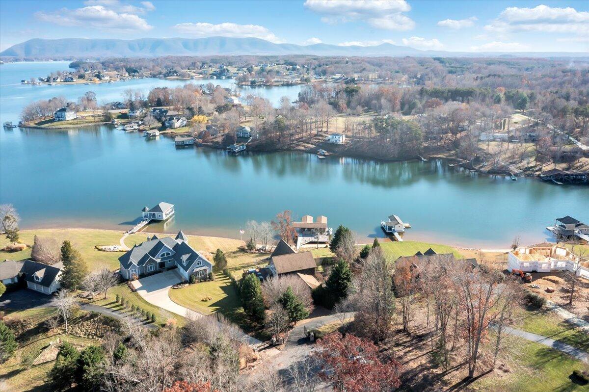 40 Mango Road Moneta, VA 24121 - Photo 8 of 81 05-DJI_0957