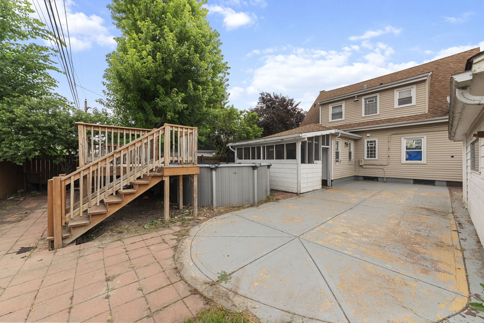 11030 Austin Avenue Chicago Ridge, IL 60415 - Photo 4 of 17 a view of a house with wooden deck