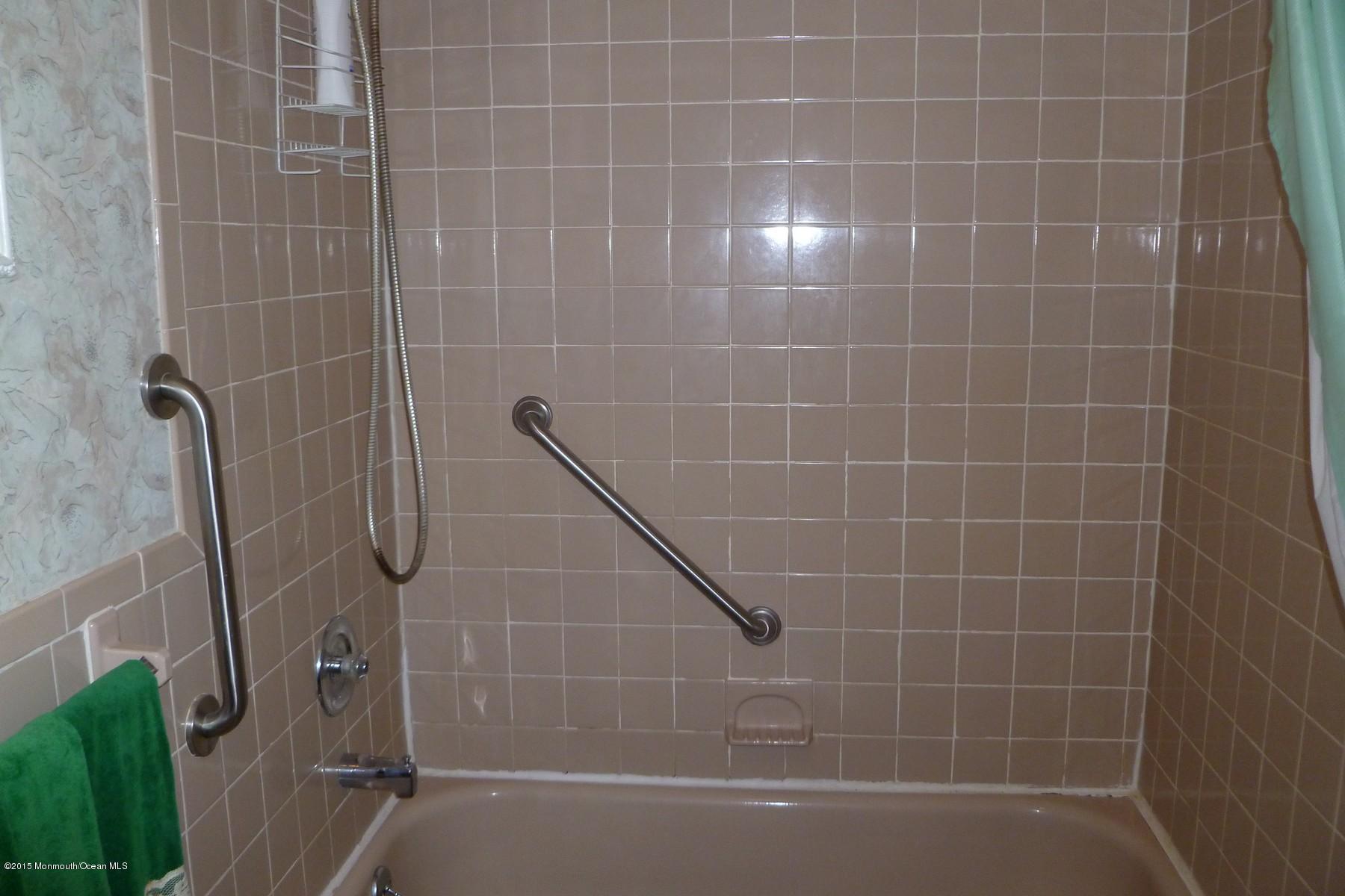 50 White Road Shrewsbury, NJ 07702 - Photo 11 of 16 Image00013