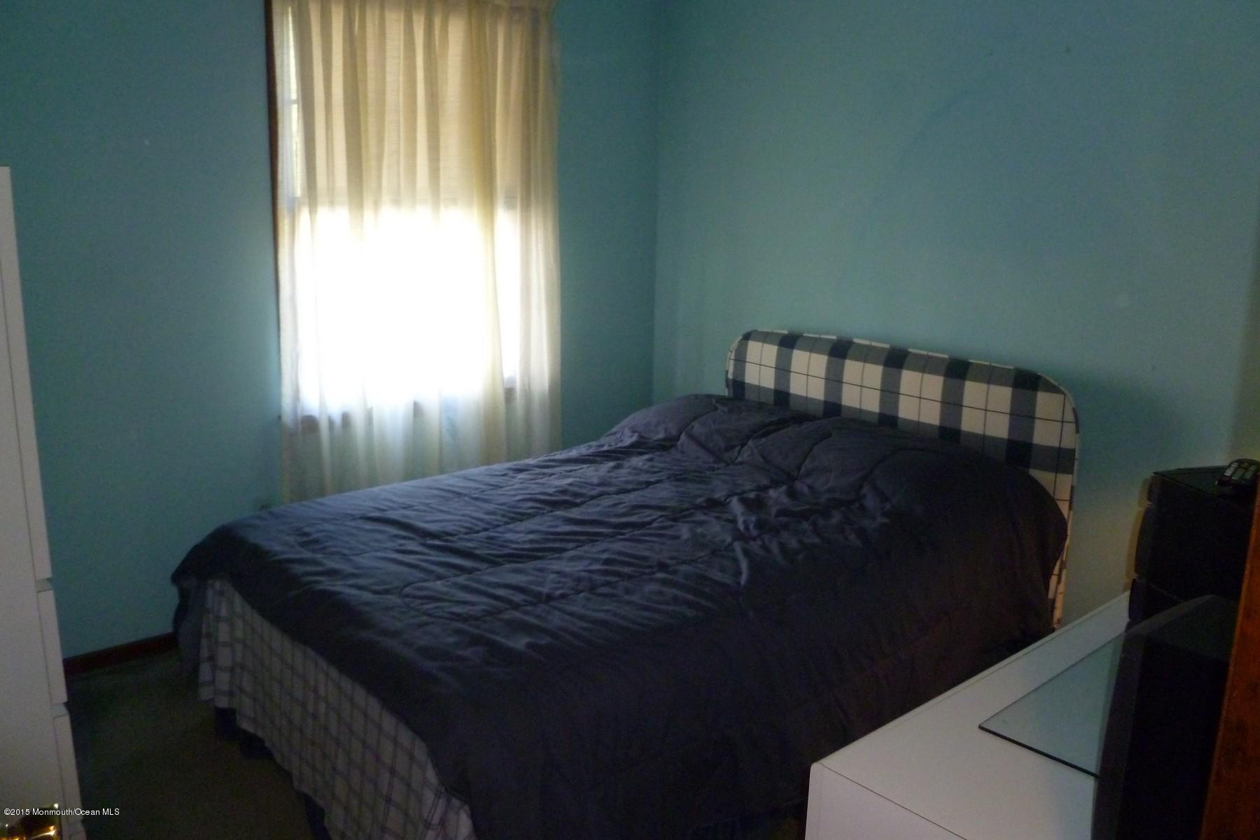 50 White Road Shrewsbury, NJ 07702 - Photo 10 of 16 Image00007