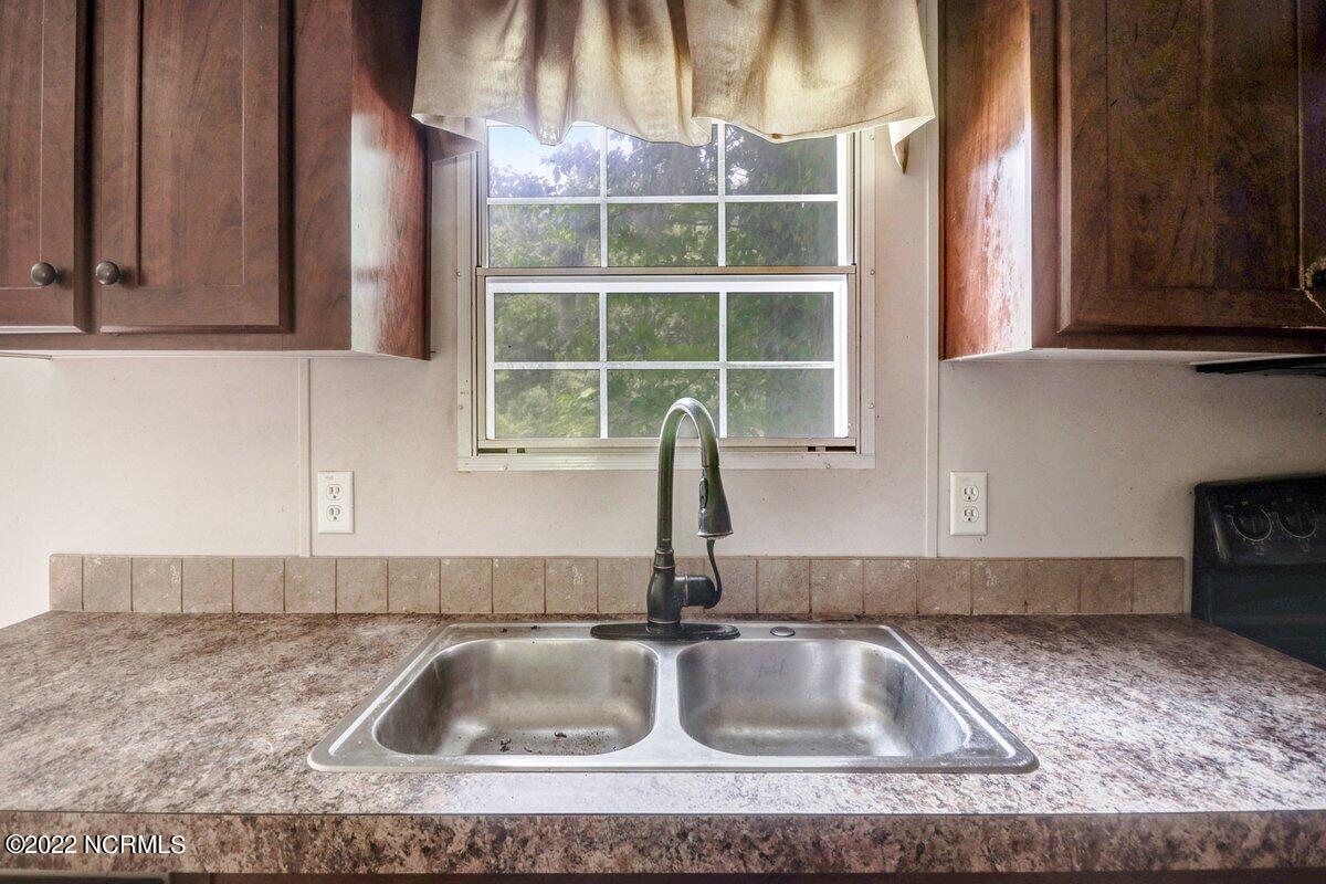 827 Spring Creek Road Aurora, NC 27806 - Photo 11 of 29 827 Spring Creek Rd-18