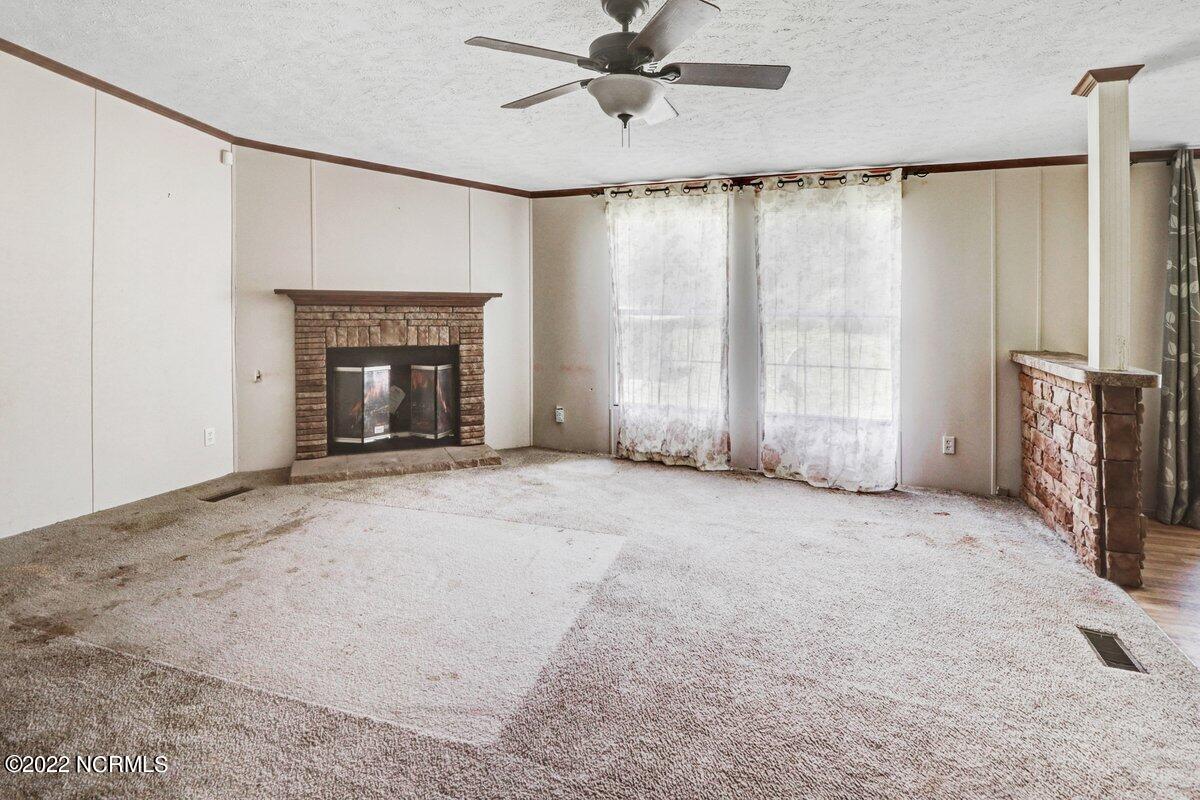 827 Spring Creek Road Aurora, NC 27806 - Photo 16 of 29 827 Spring Creek Rd-23