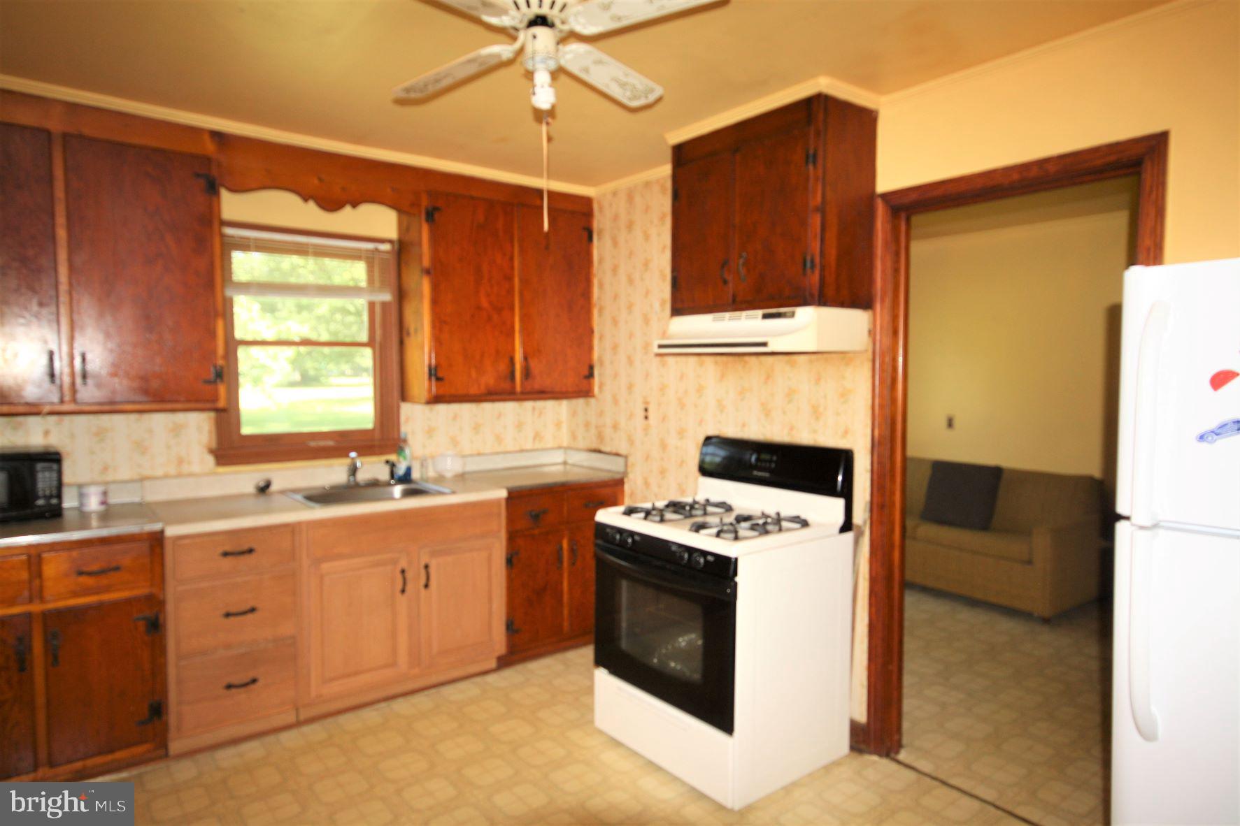 9660 Tilghman Island Road McDaniel, MD 21647 - Photo 5 of 11 Kitchen