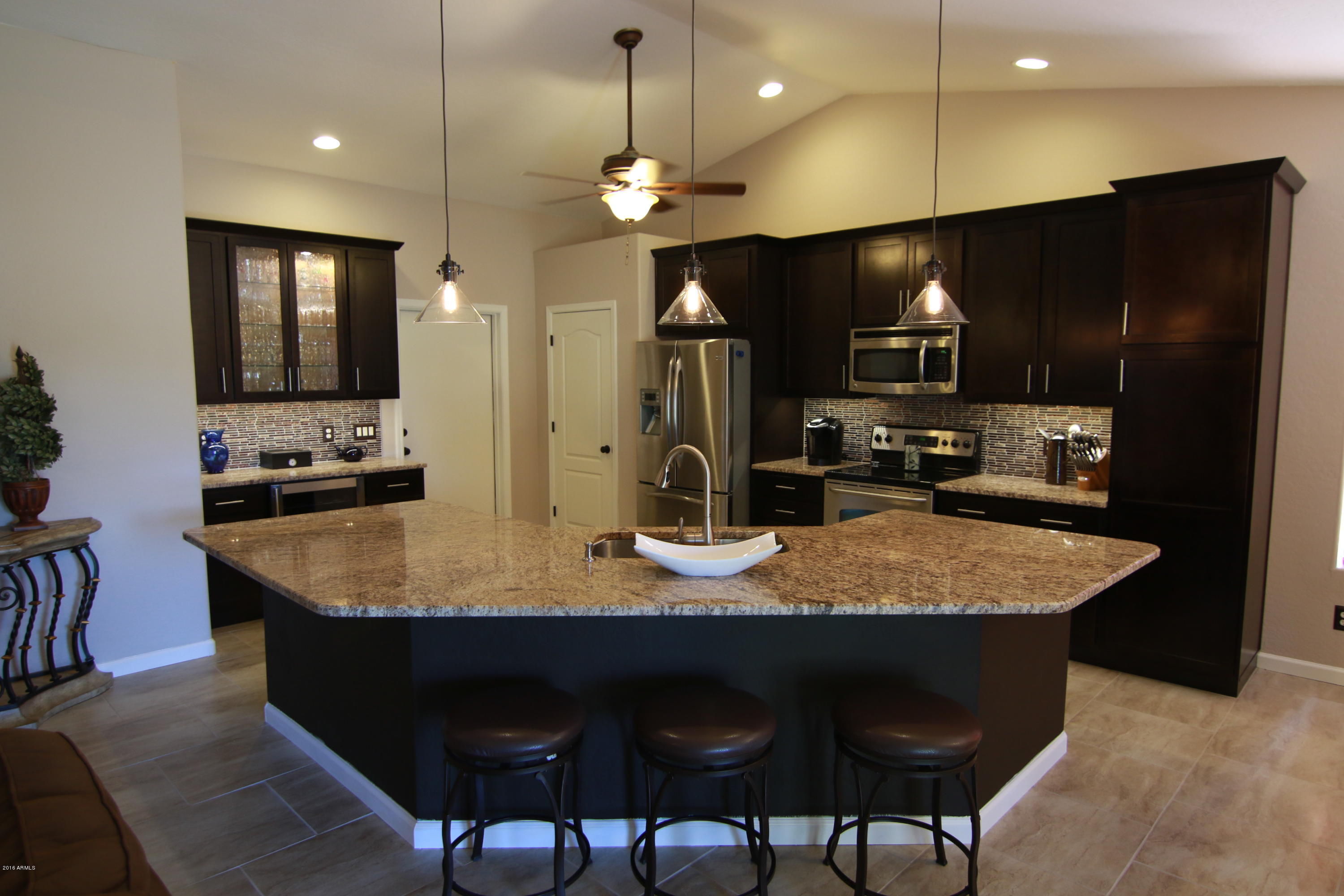 2442 East Appleby Road Gilbert, AZ 85298 - Photo 8 of 53 4I3A2469