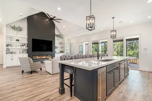 $1,325,000 | 111 Seagull Path, Point Blank, TX 77364