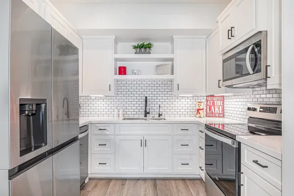 $1,325,000 | 111 Seagull Path, Point Blank, TX 77364