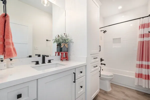 $1,325,000 | 111 Seagull Path, Point Blank, TX 77364