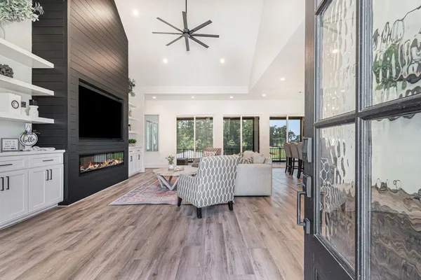 $1,325,000 | 111 Seagull Path, Point Blank, TX 77364