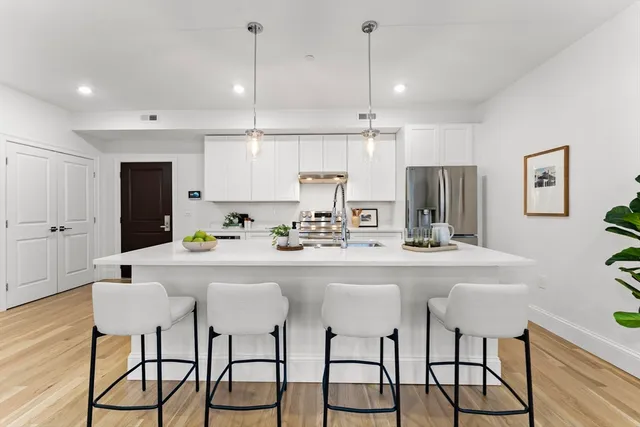 $598,000 | 272 Lincoln Street, Unit 301, Marlborough, MA 01752