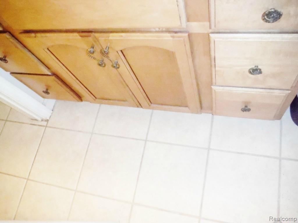18281 Fernlea Drive Macomb, MI 48044 - Photo 35 of 55 26.jpg