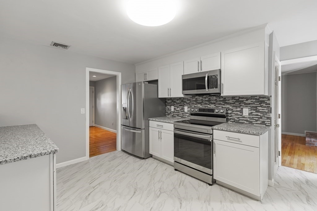 56 Dean Road Holliston, MA 01746 - Photo 6 of 37 Gallery Image 6