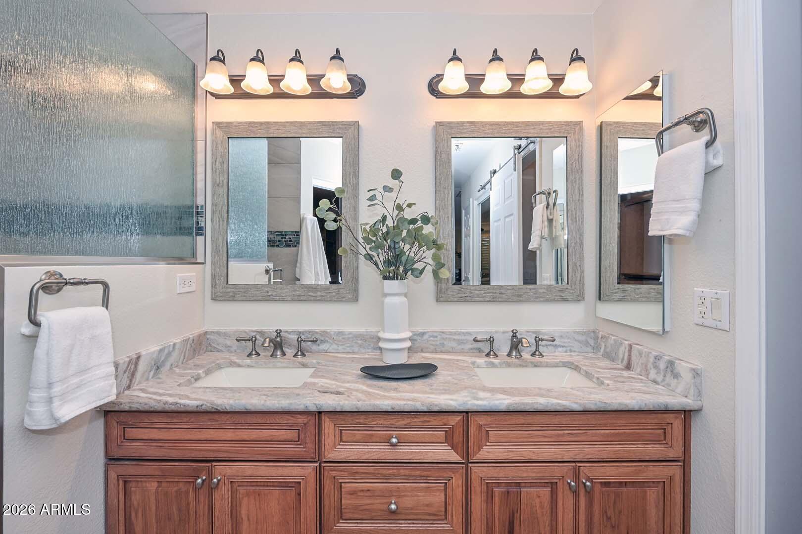 16081 Piccadilly Road Goodyear, AZ 85395 - Photo 23 of 47 Primary Bath2