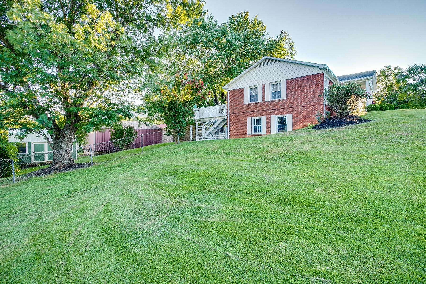 206 Mayflower Road Johnson City, TN 37601 - Photo 4 of 47 004