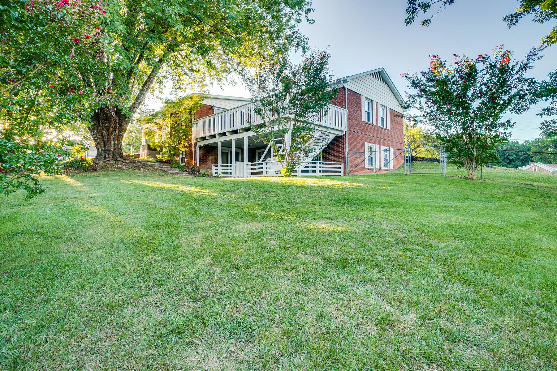 206 Mayflower Road Johnson City, TN 37601 - Photo 42 of 47 042