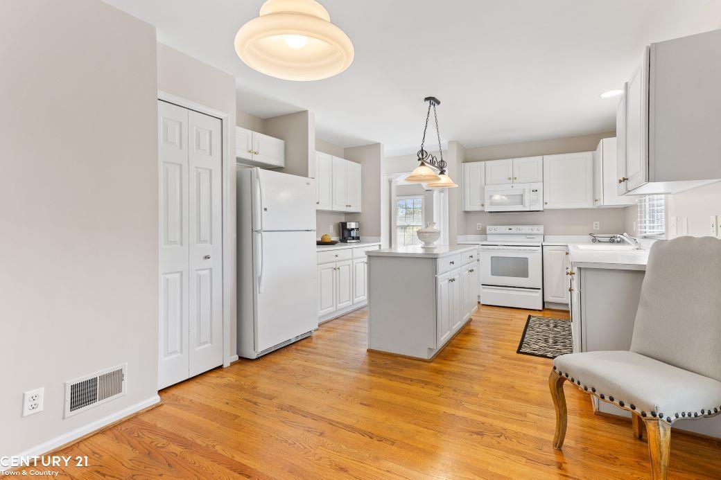 1050 Pointe Pl Boulevard Rochester, MI 48307 - Photo 19 of 50