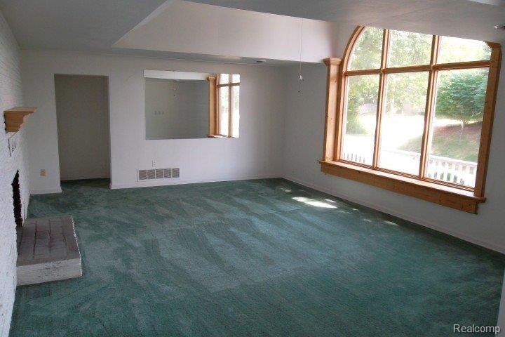 2267 East Long Lake Road Troy, MI 48085 - Photo 15 of 19 SAM_0771.JPG