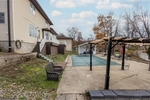 $1,100,000 | 69 Colonial Road, Wayne, NJ 07470