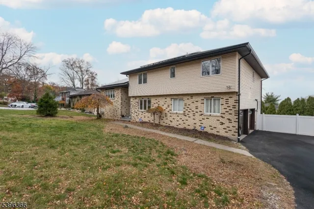 $1,100,000 | 69 Colonial Road, Wayne, NJ 07470