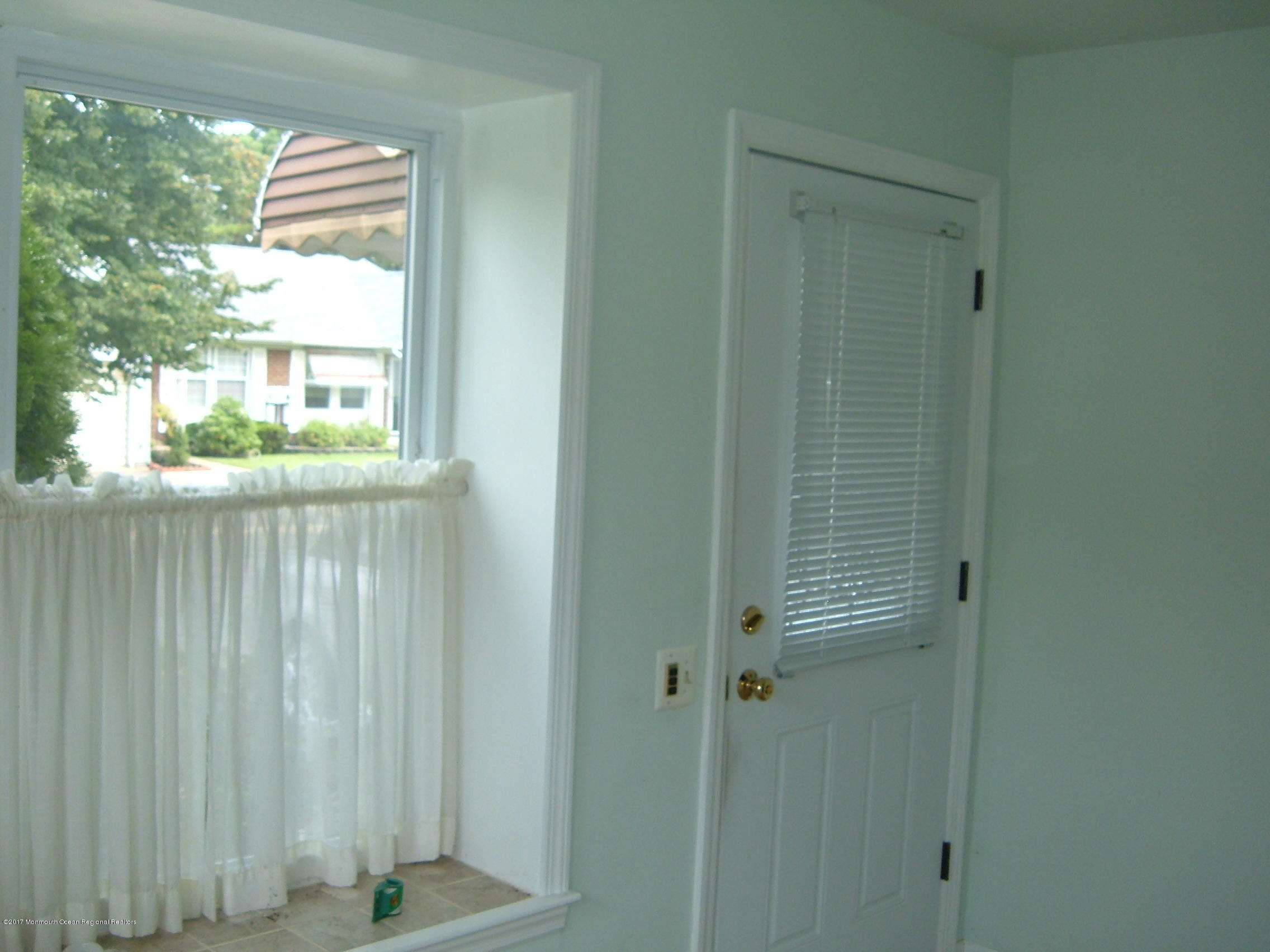 50A Sunset Road, Unit B Whiting, NJ 08759 - Photo 5 of 33 2017_0101Image0005