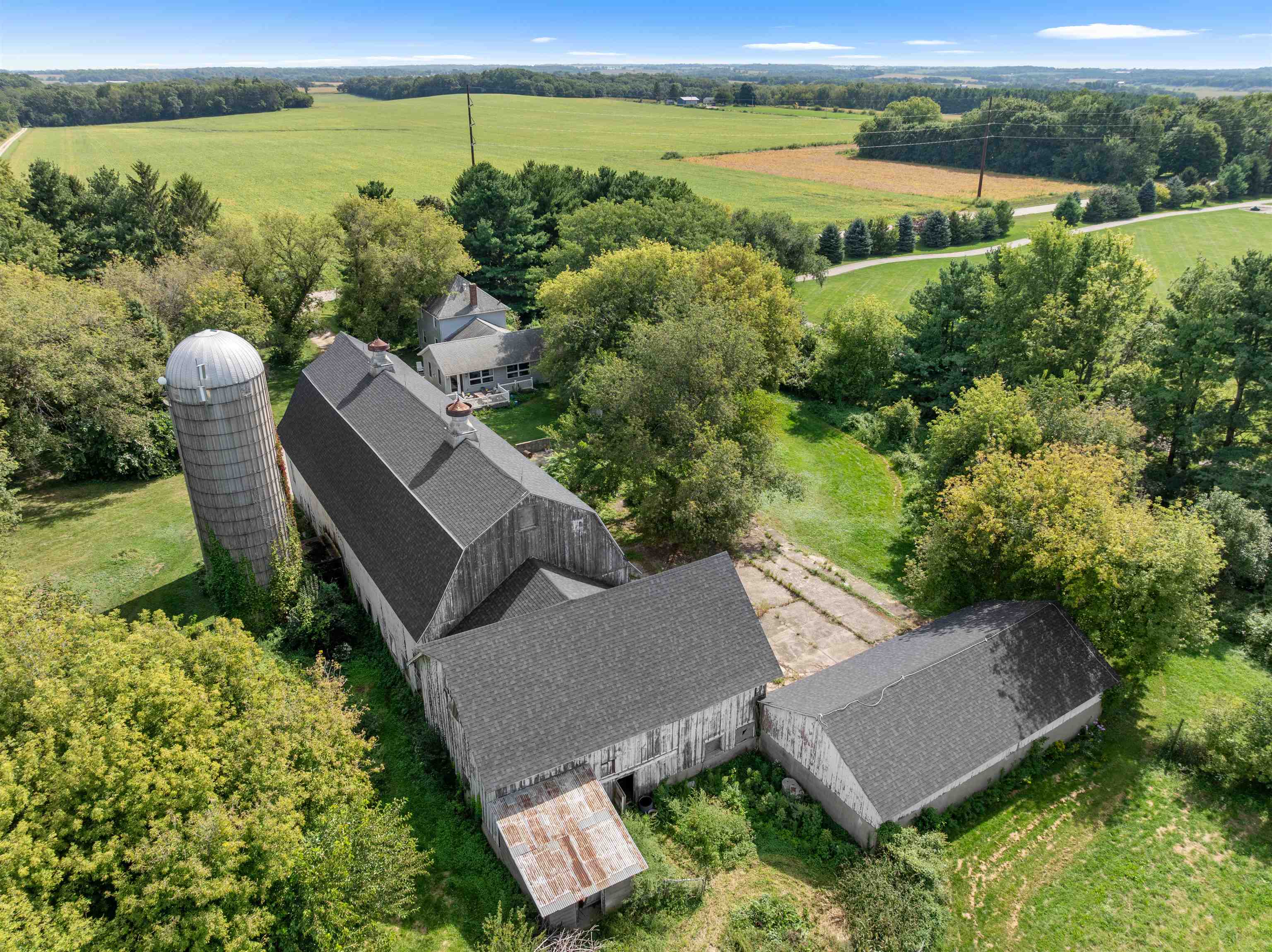 1610 South Turtle Town Hall Road Beloit, WI 53511 - Photo 11 of 51