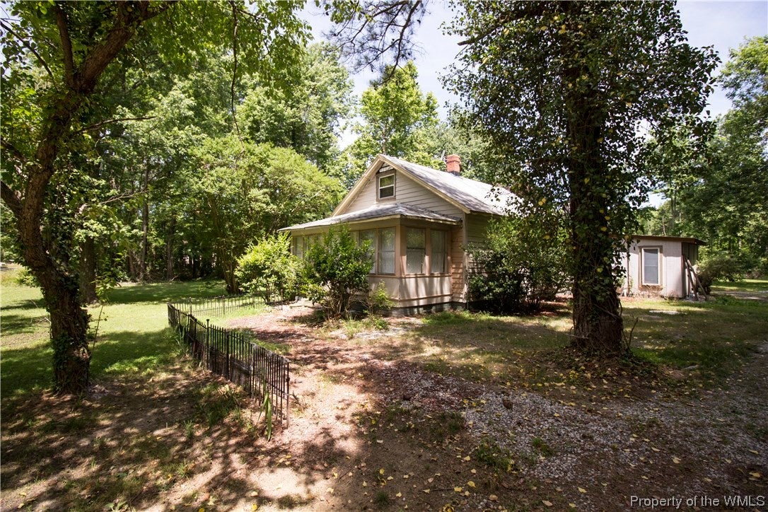9445 Line Fence Road Hayes, VA 23072 - Photo 2 of 21 Gallery Image 2