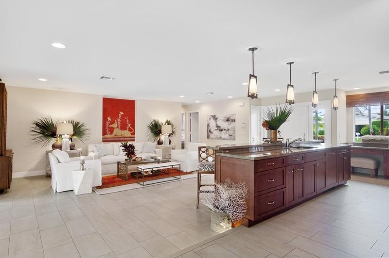 183 Beacon Lane Jupiter Inlet Colony, FL 33469 - Photo 16 of 39 13_183BeaconLane_92_KitchenDiningRoom_Fl